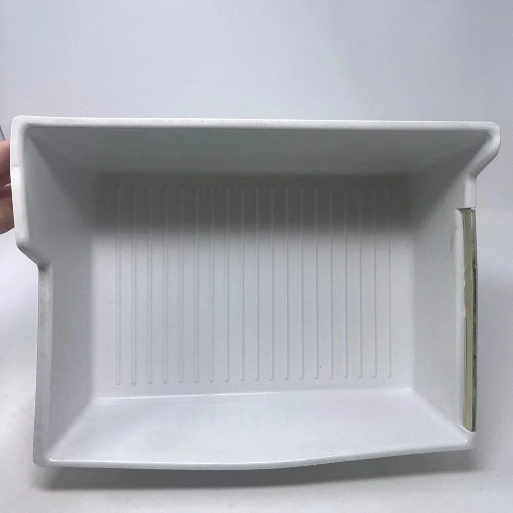 Vintage Gibson Refrigerator Freezer Ice Bin Bucket 69032 White Gold Trim 12x9x5.